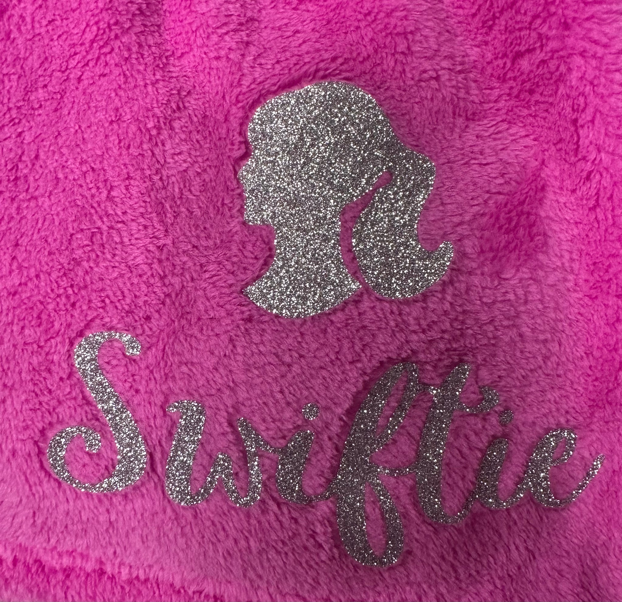 swiftie shorts - silhouette