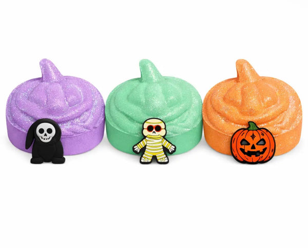 shimmering pumpkin bath bomb w/halloween shoe charm