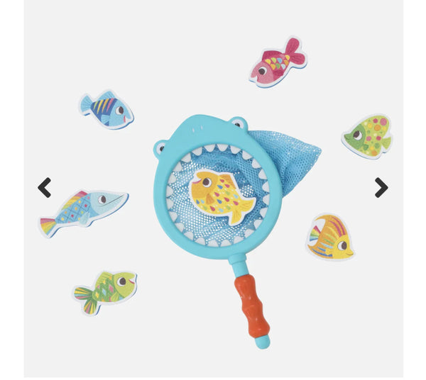 shark chasey- catch a fish