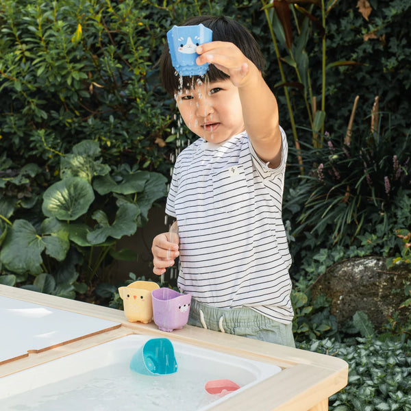 pour and play animal cups