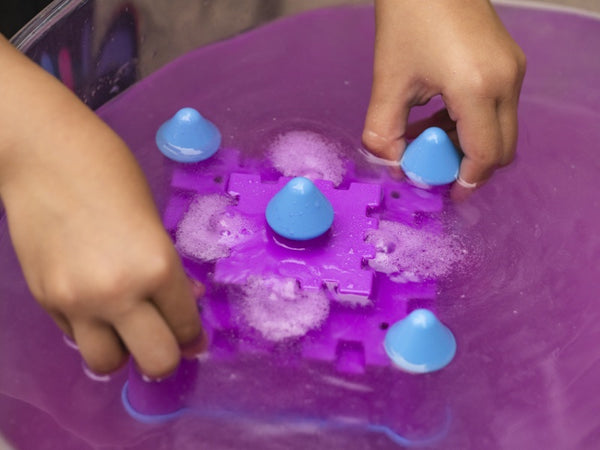 castle water toy and bath bomb refill