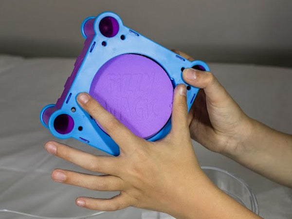 castle water toy and bath bomb refill